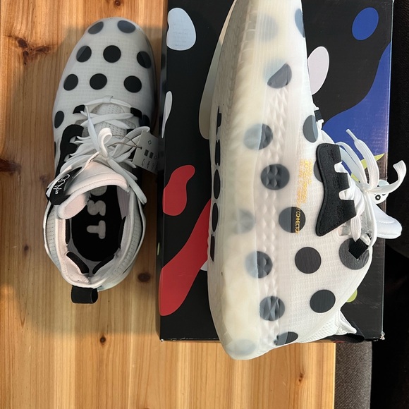 Men’s Ultraboost Shoes - Picture 4 of 7